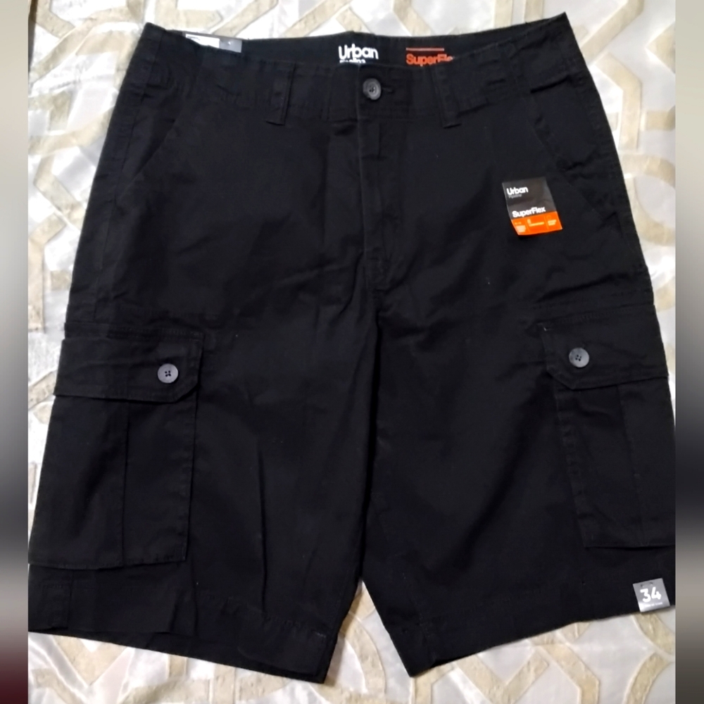 NWT Urban pipeline cargo shorts size 34